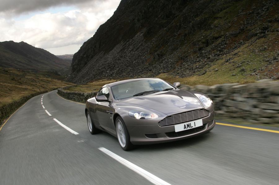  Aston Martin DB9 2004 года  (UK) (фото 8 из 24)